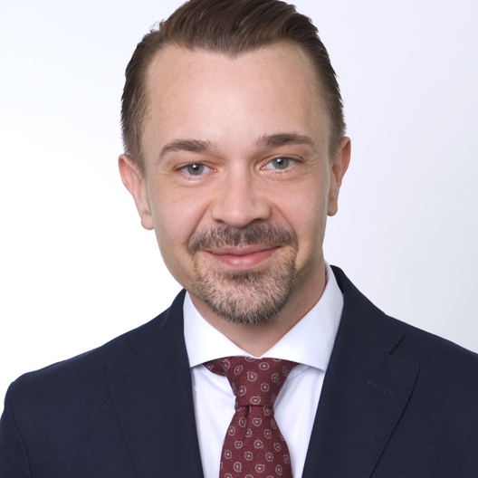 Matthias Hinterhölzl, Senior Sales Manager