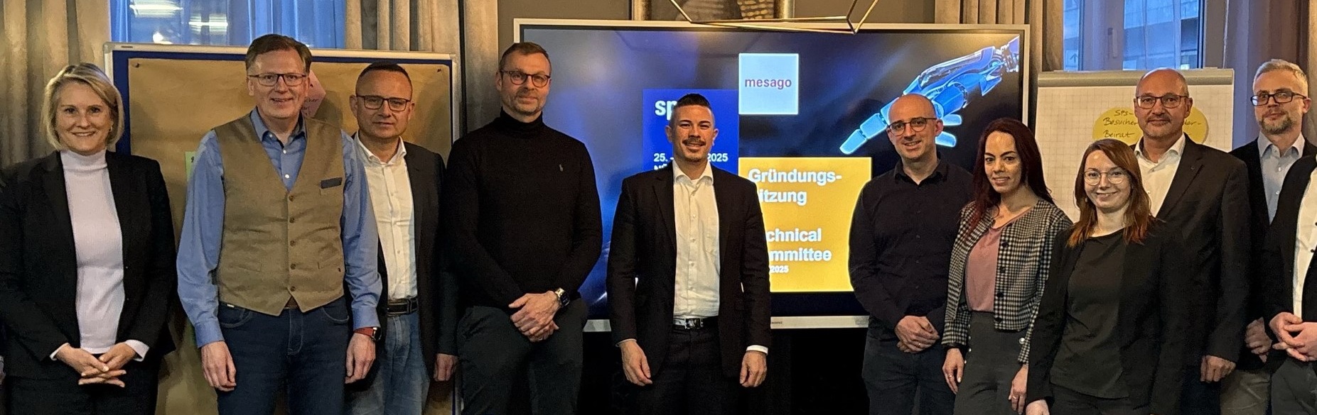 Gründungstreffen des SPS Anwender- und Besucherkomitees (v.li.n.re.): Sylke Schulz-Metzner (SPS/Mesago Messe Frankfurt GmbH), Rötger Sander (BIESSE DEUTSCHLAND GmbH), Luigi Coppola (Ferrero OHG mbH), Ansgar Bergmann (KION Group / Still GmbH), Dr. Reinhard Heister (VDMA/SPS Anwender- und Besucherkomitee), Bernd Ullrich (Goodyear Tires Germany GmbH), Antje Mörbe (Mesago Messe Frankfurt GmbH), Nora Nuissl (Mesago Messe Frankfurt GmbH), Ingo Sawilla (TRUMPF Werkzeugmaschinen SE + Co. KG), Nikolaus Blümlein (Schwarz Digital GmbH & Co. KG). Bild: Mesago Messe Frankfurt