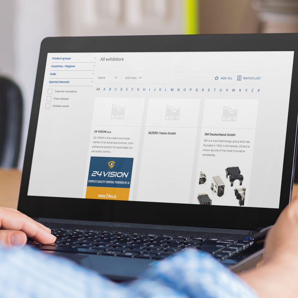 windows-laptop-mockup-template-at-the-office-exhibitorsearch
