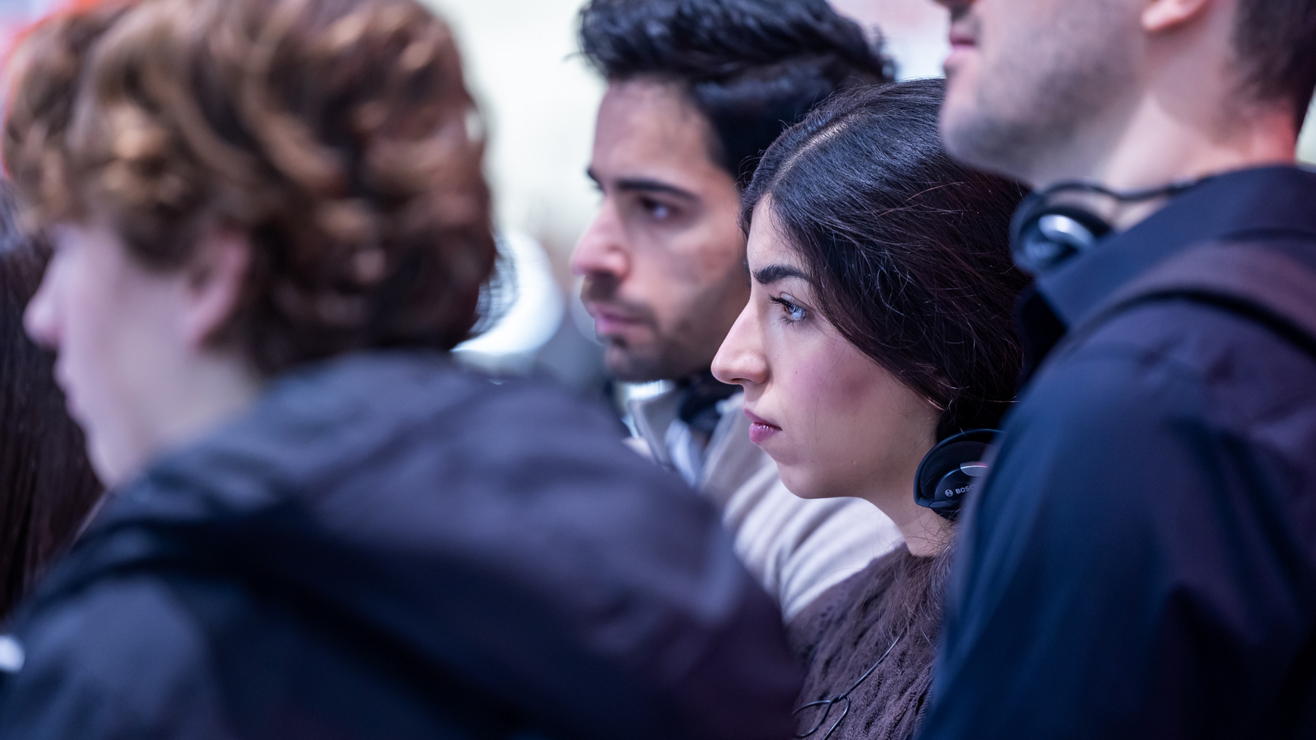 Young trade fair visitors gain exciting insights into automation, Industry 4.0 and modern technologies during the SPS Guided Tours.