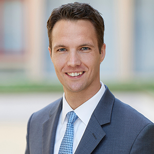 Dr. Gerrit Hötzel, Rechts- & Fachanwalt für Informationstechnologierecht, VOELKER & Partner, Rechtsanwälte Wirtschaftsprüfer Steuerberater mbB