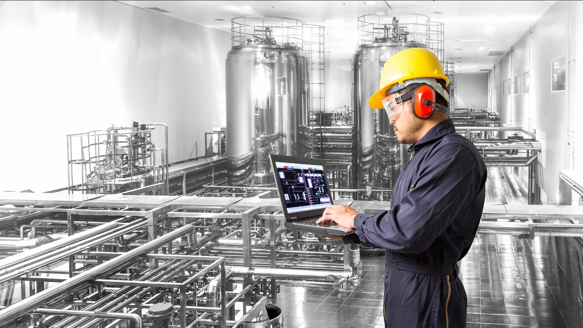 FactoryTalk Analytics GuardianAI nutzt elektrische Signaldaten geeigneter Frequenzumrichter zur Überwachung angeschlossener Aggregate. Abweichungen vom gelernten Normalverhalten liefern Hinweise für die Instandhaltung. Bild: Rockwell Automation